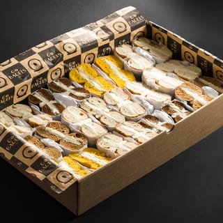 BAGEL & CREAM CHEESE BOX (12 Sandwiches)