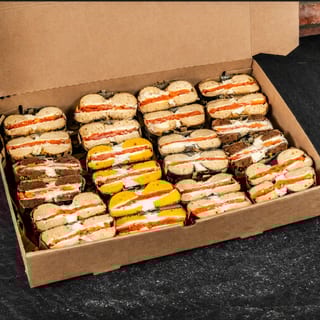 CLASSIC LOX SPECIAL BOX (12 Sandwiches)